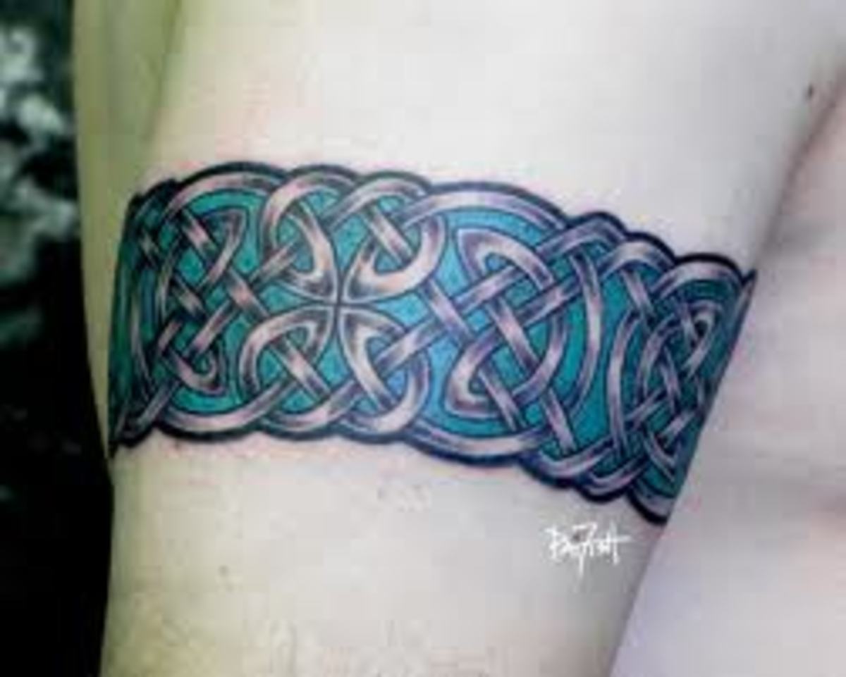 Кельтский узор тату на руку для девушки фото