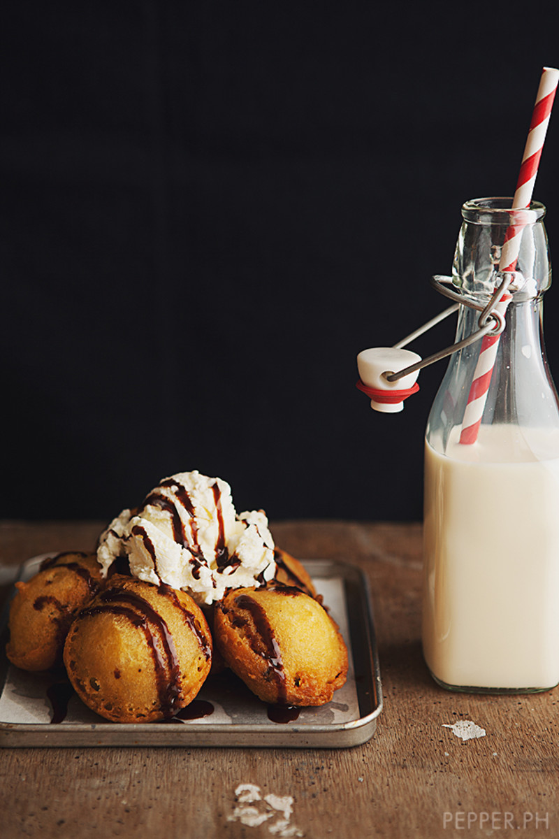 Wicked oreos are best served with ice cream and milk. oh la la!
