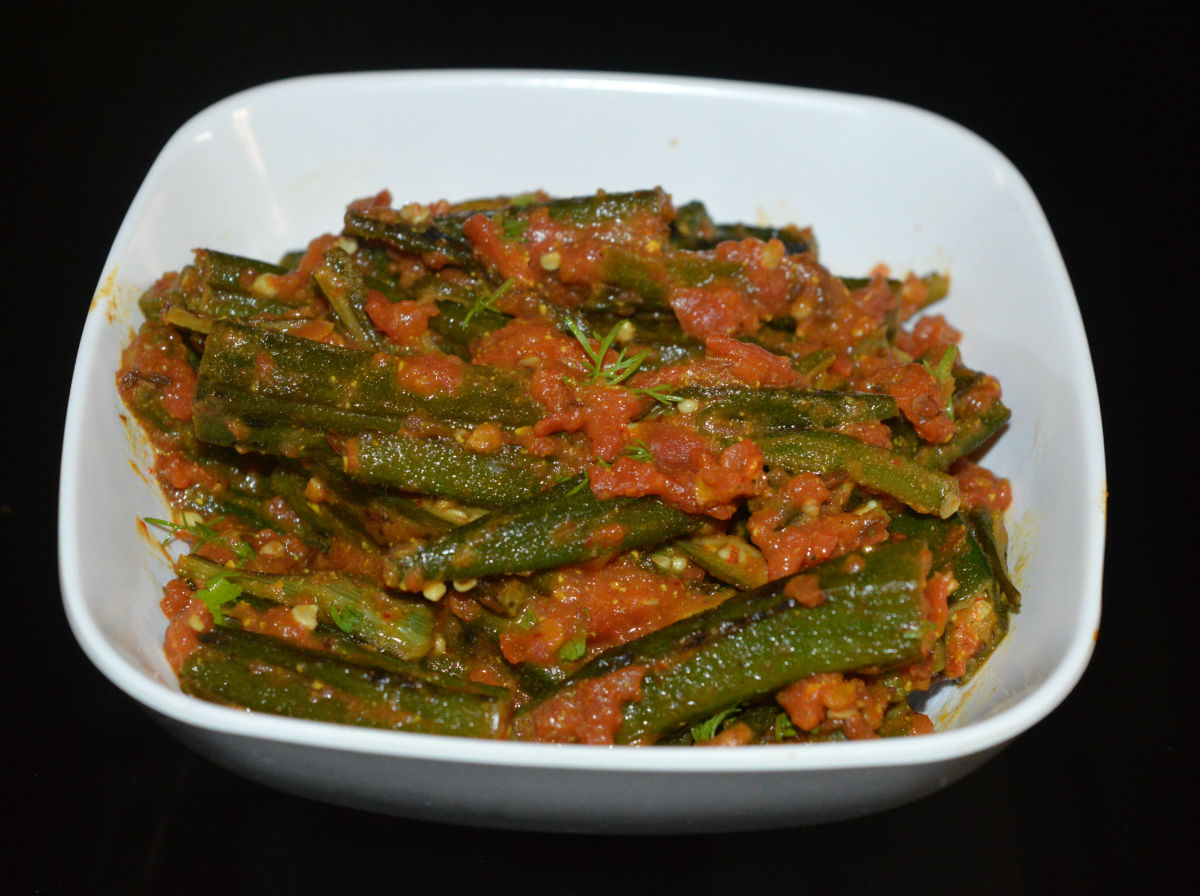 Serve bhindi masala with roti, chapati, paratha, rice, or any other flatbreads. This curry is a delightful side dish for any meal.