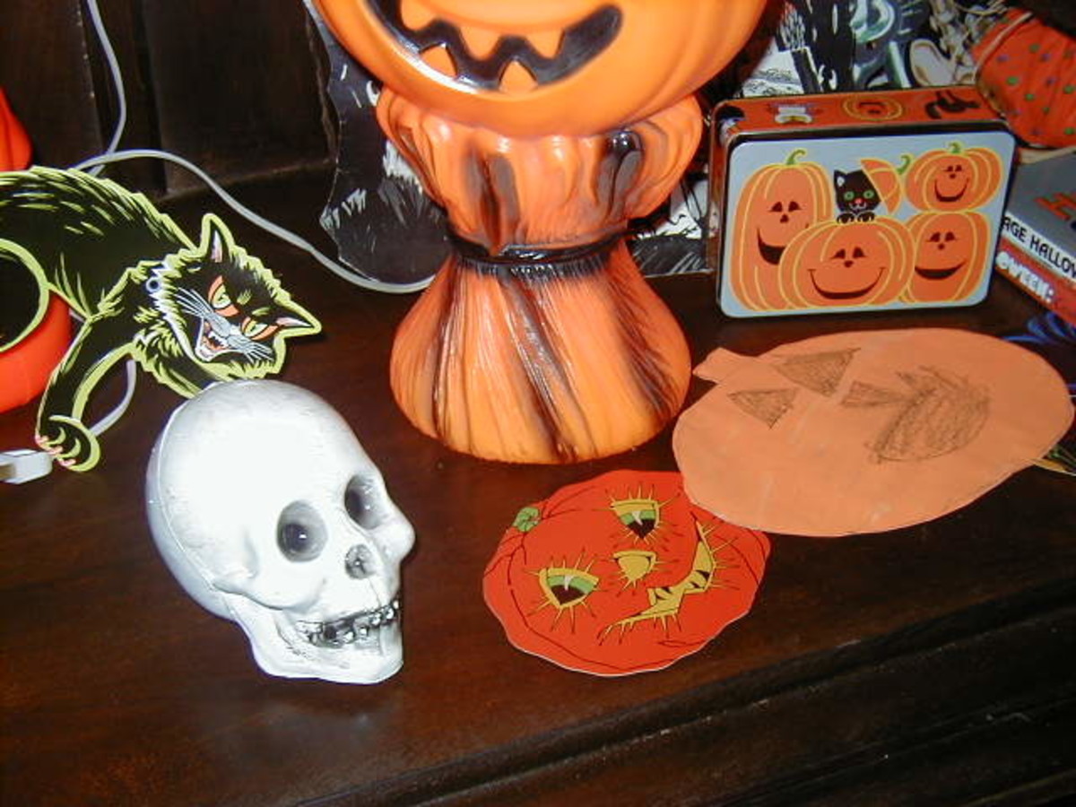 how-to-collect-vintage-halloween-antiques-and-collectibles
