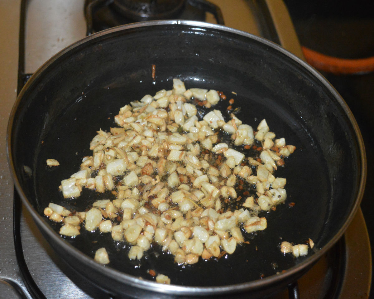 multi-purpose-garlic-chutney-lesun-ki-chutney-recipe