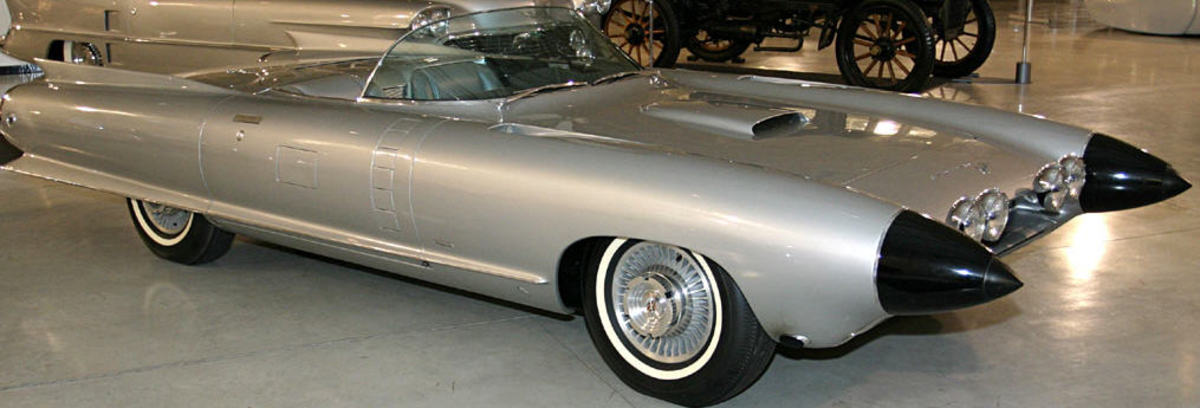 the-jet-age-car-1959-cadillac-cyclone