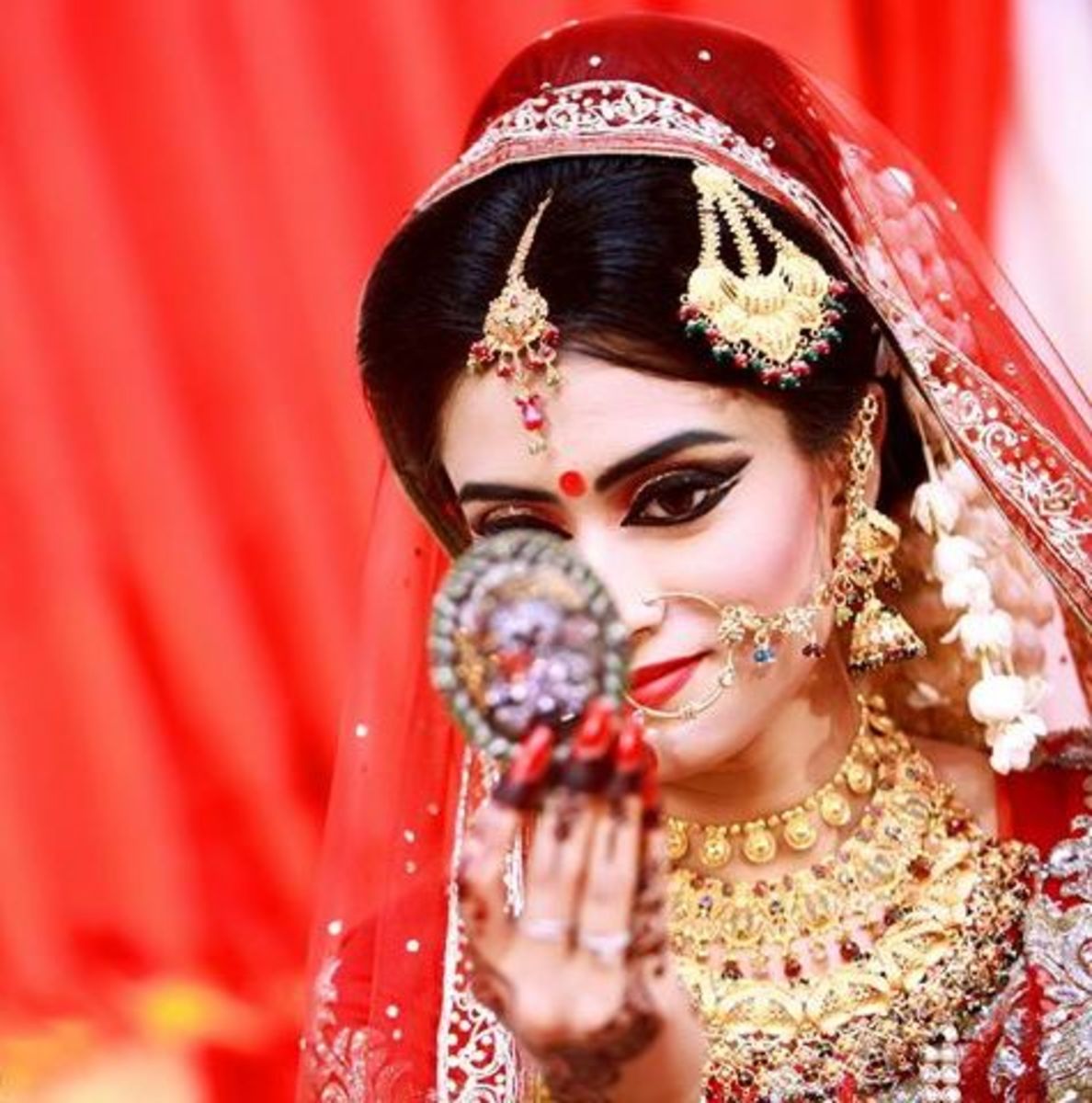 Photographs of Bangladeshi Brides in Red: Bridal Photography, Saree,  Jewelry, and Makeup Images - HubPages