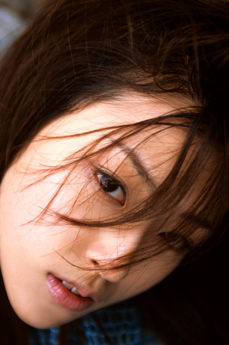 mika-inagaki-and-ayumi-kinoshita-two-awesome-gravure-models-and-actresses-from-japan