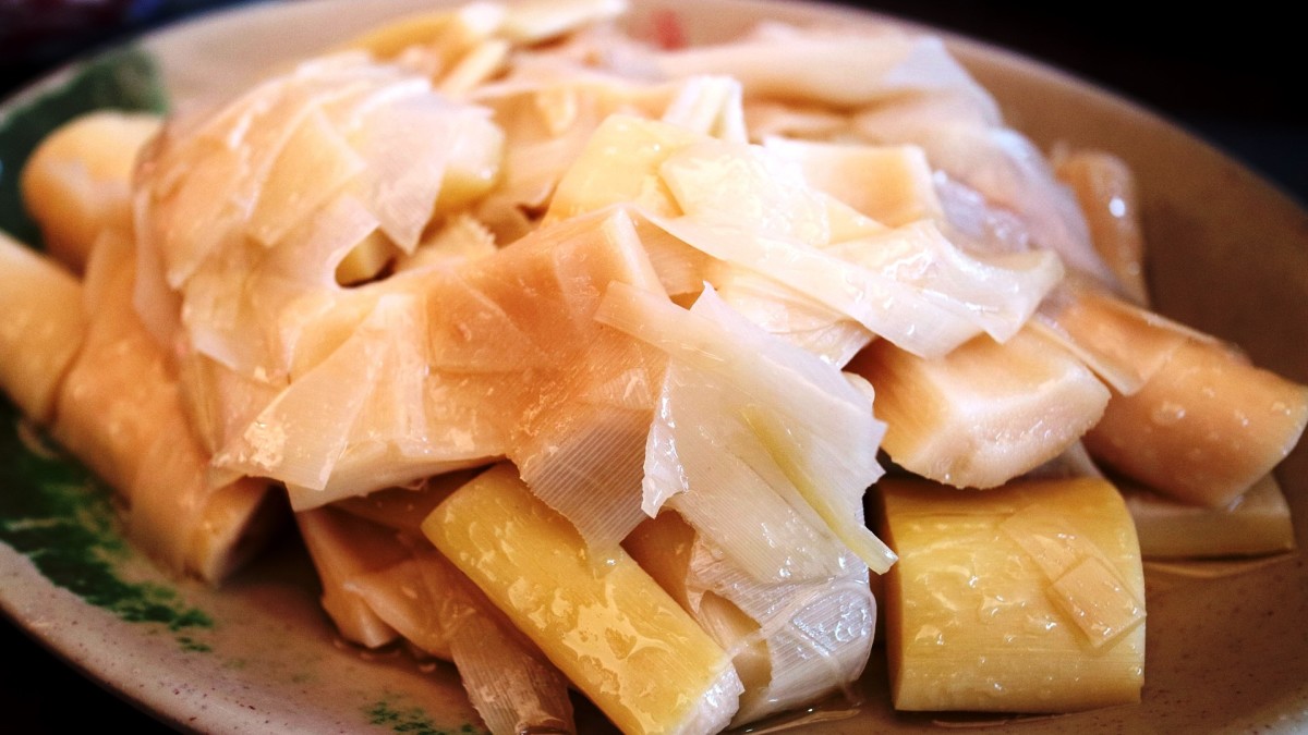 Cooked bamboo shoots