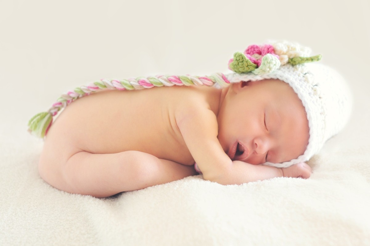 How to Take Newborn Photos at Home