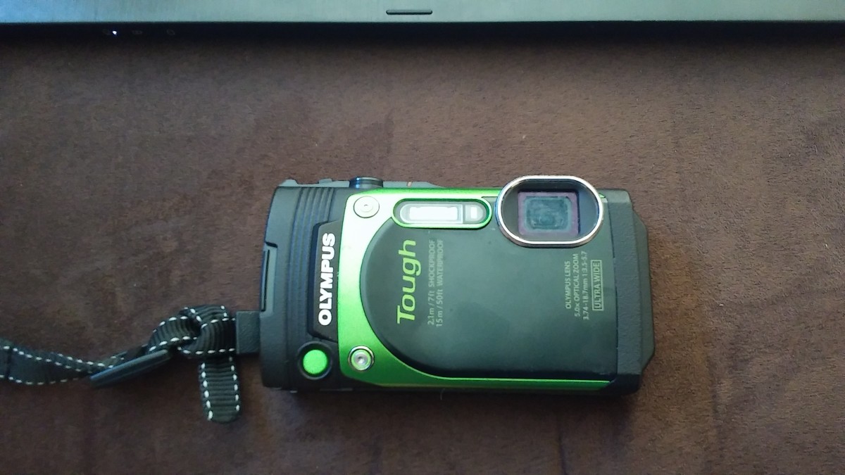 Olympus TG-870 Tough: front view