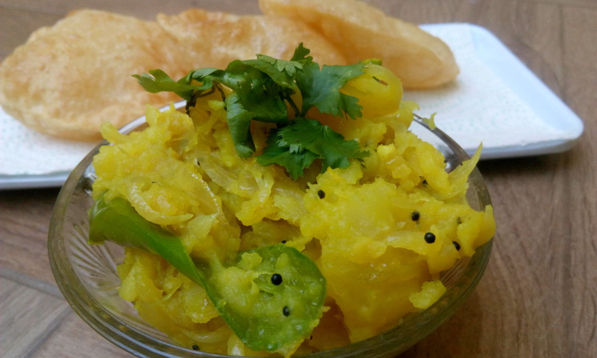 Puri and Potato Curry