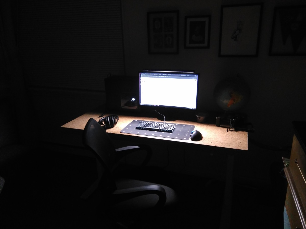 Here's an example of the impressive light throw. Obviously this is an ideal desk light for small workspaces, but it easily illuminates a big desk like mine.