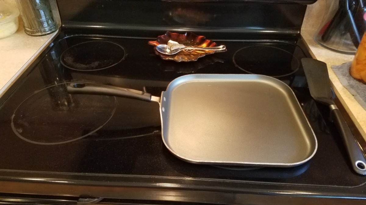 Whole Wheat Tortillas on the Lodge Griddle. Really loving the versatility  of this thing. : r/castiron