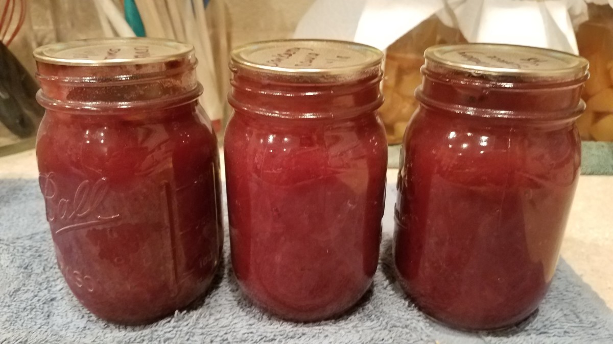Making and Canning Fresh Homemade Cranberry Sauce