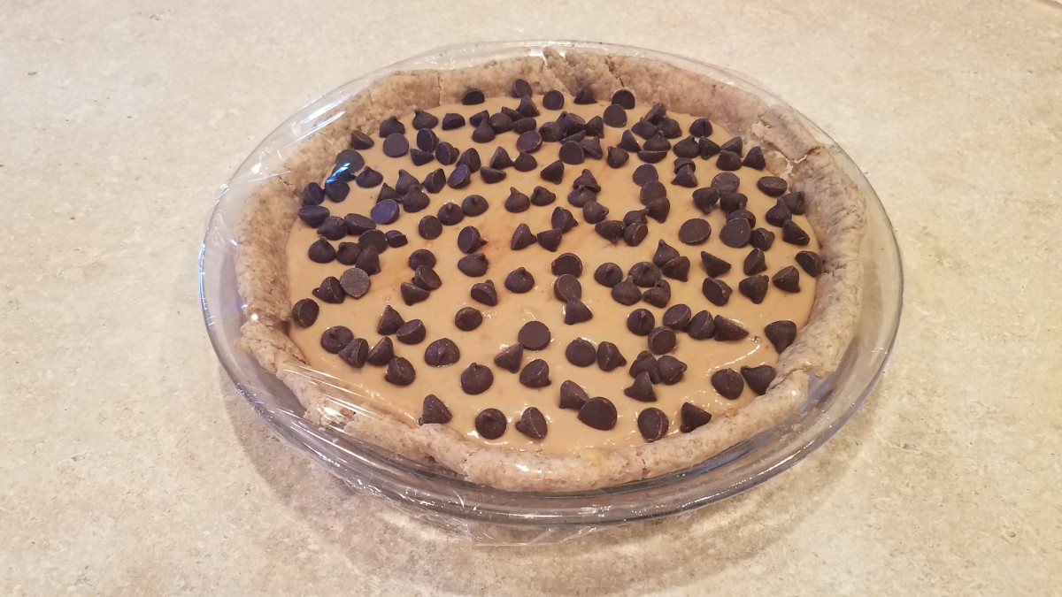 Rich and Creamy: Clean Eating Peanut Butter Pie