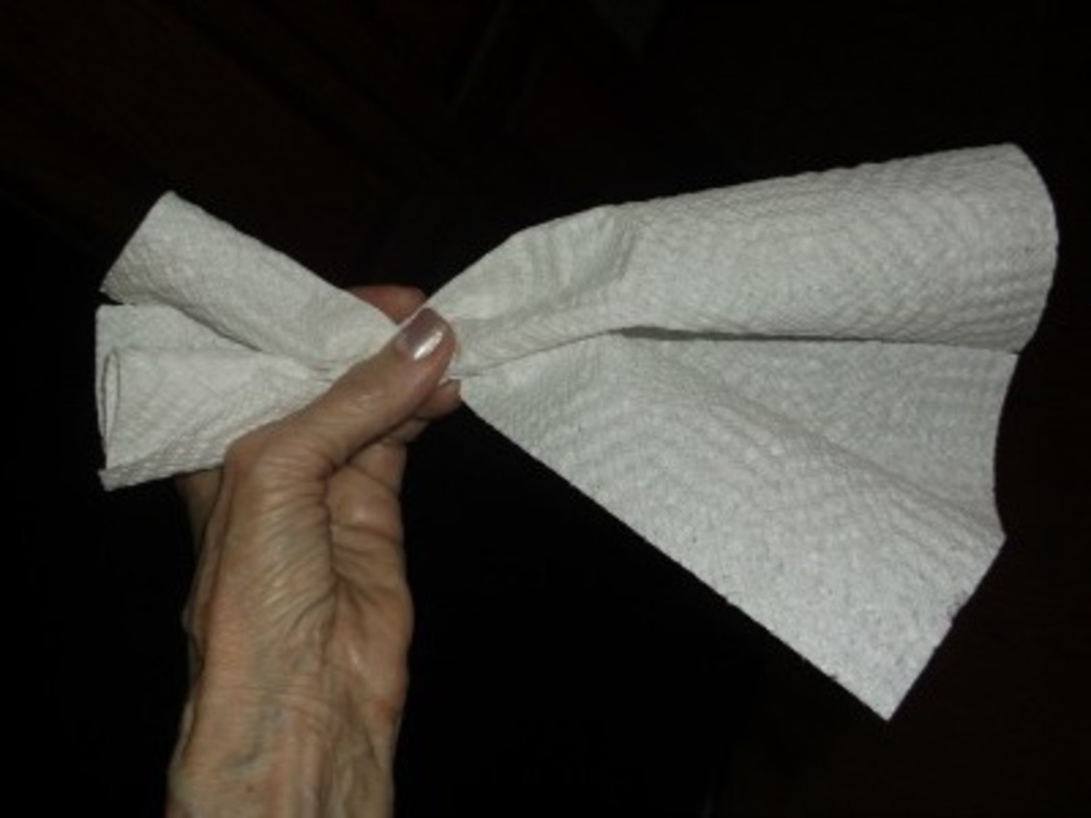 make-doll-ornaments-using-paper-towels