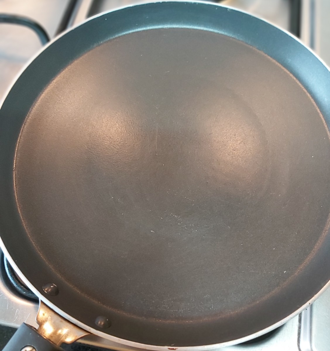 Heat a pan over medium heat.