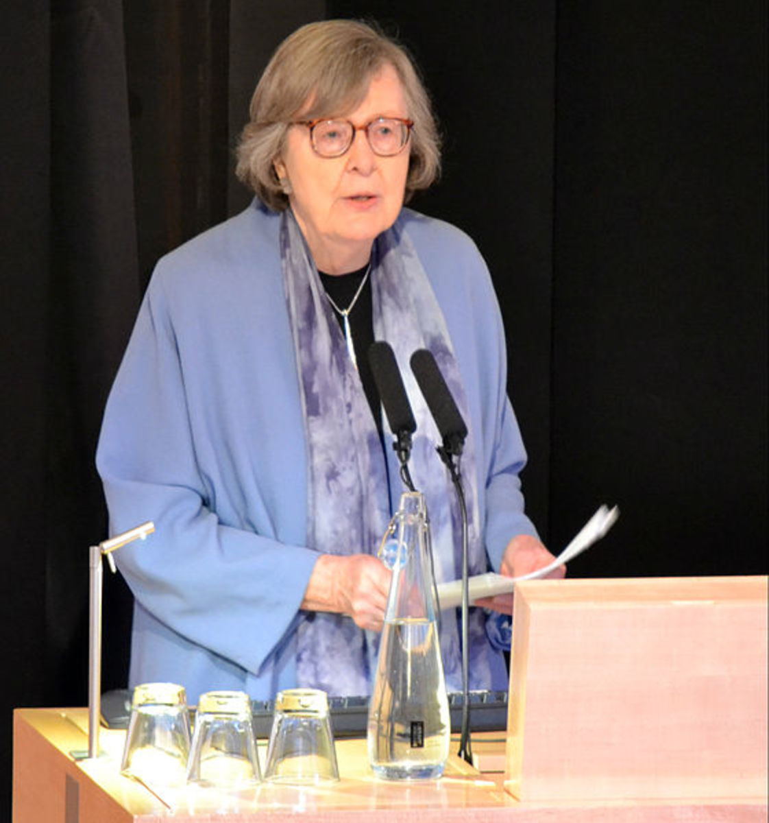 Review of 'The Photograph' by Penelope Lively: Effect of a Forgotten