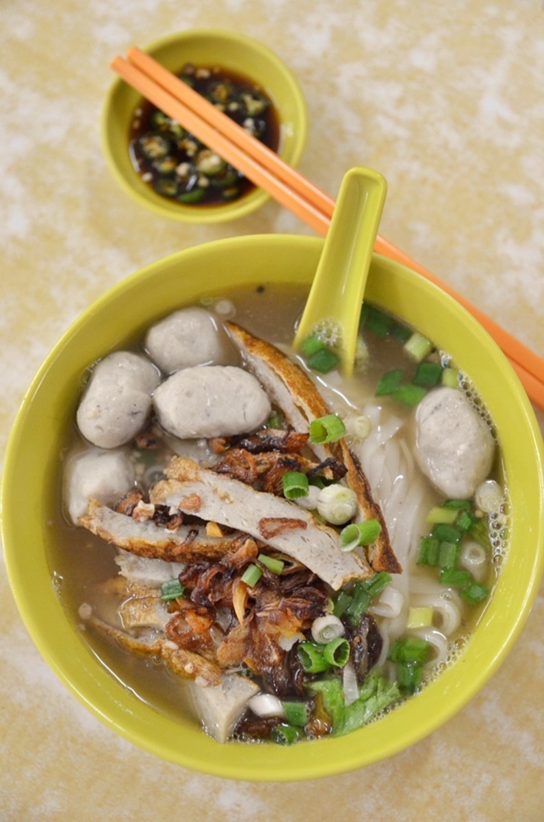 A bowl of hor hee (Fishball noodles) in Ipoh. 
