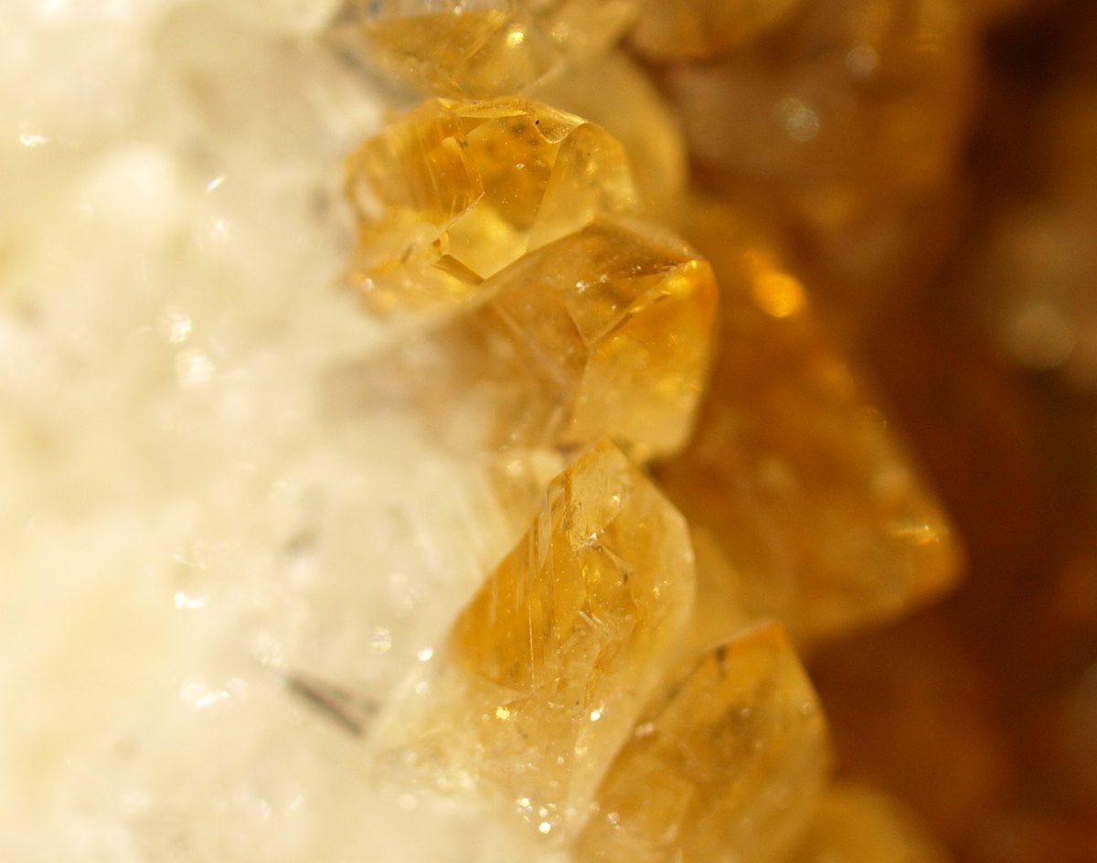 Citrine encourages the flow of new ideas. 
