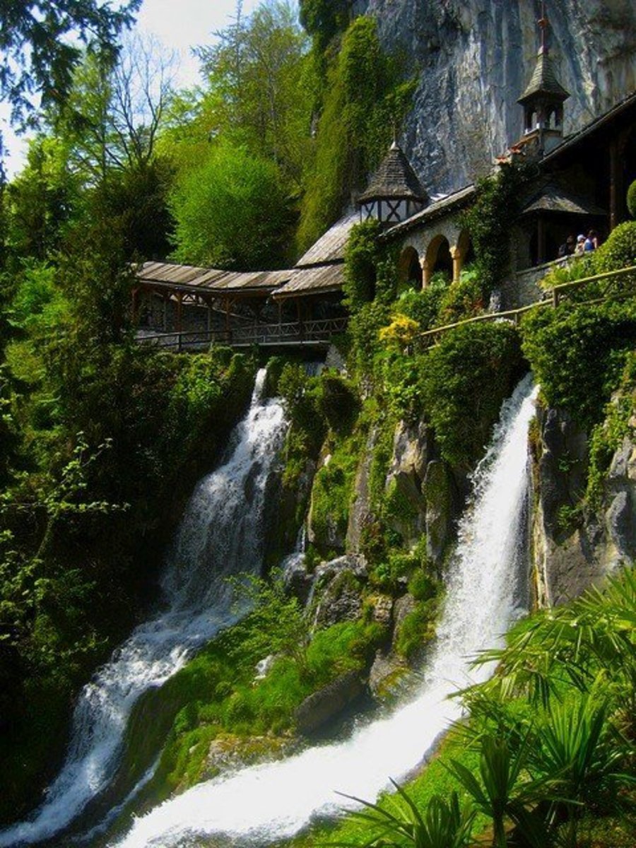 Entrance to St Beatus Caves, Interlaken, 