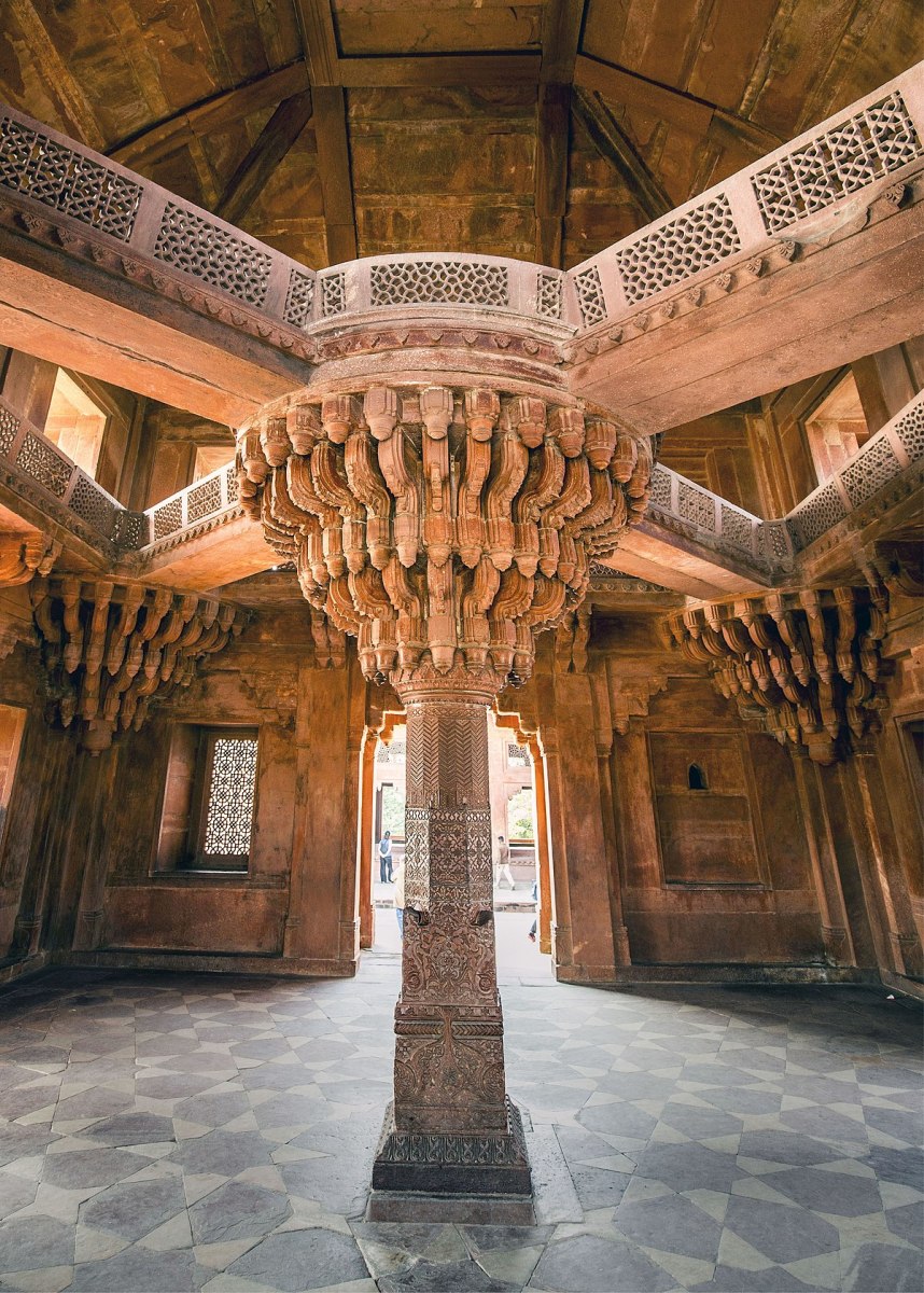 visiting-the-fatehpur-sikri-palace-of-the-mughal-emperor-jalaludin-akbar