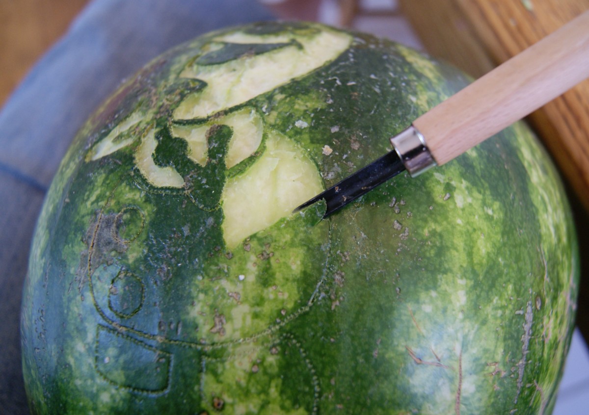 how-to-carve-olaf-from-the-disney-movie-frozen-onto-a-watermelon