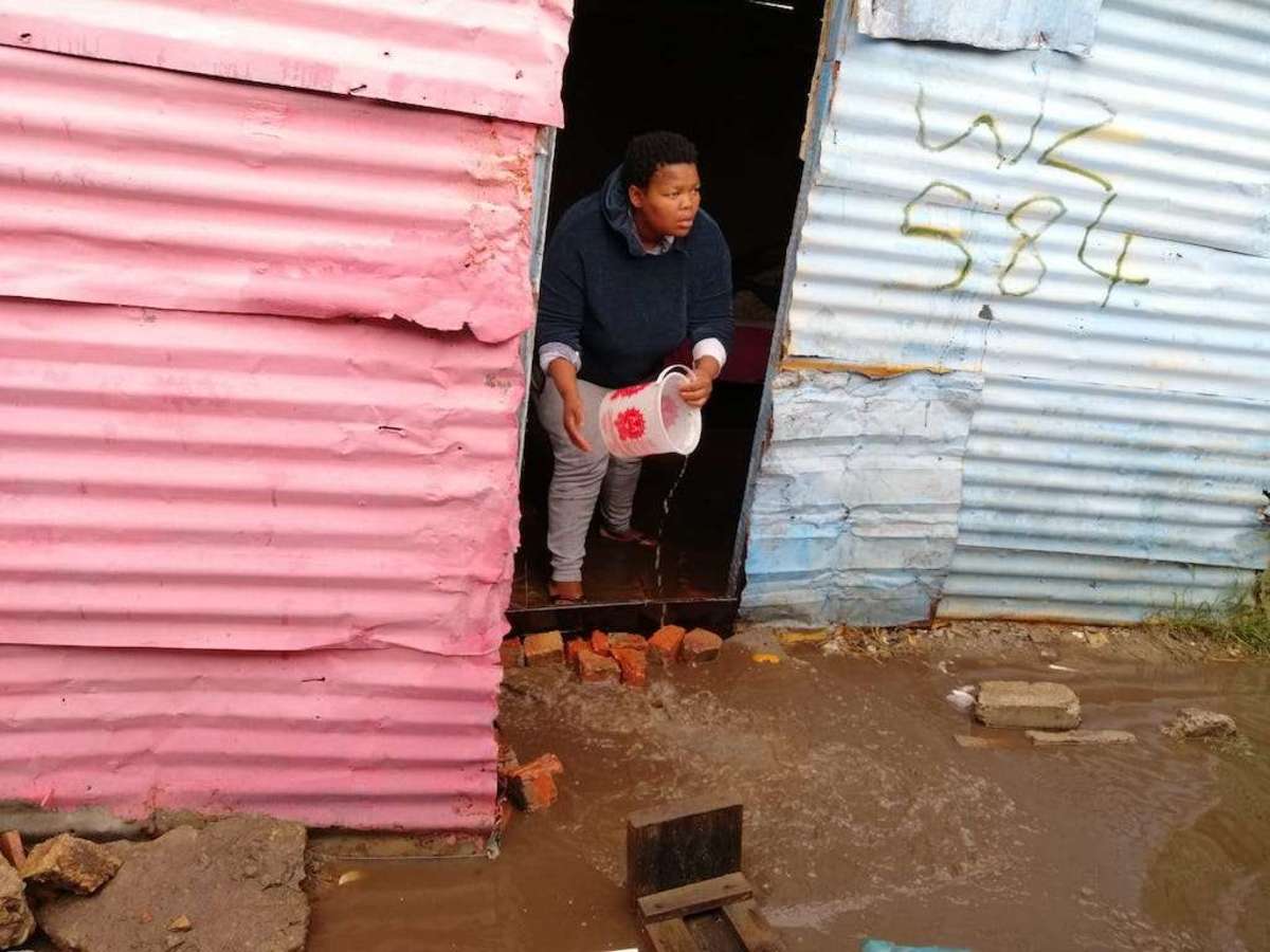 Flooding in Cape Town informal settlement