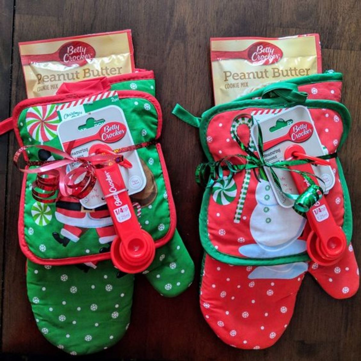 Oven Mitts With Pot Holders and Cake Mixes