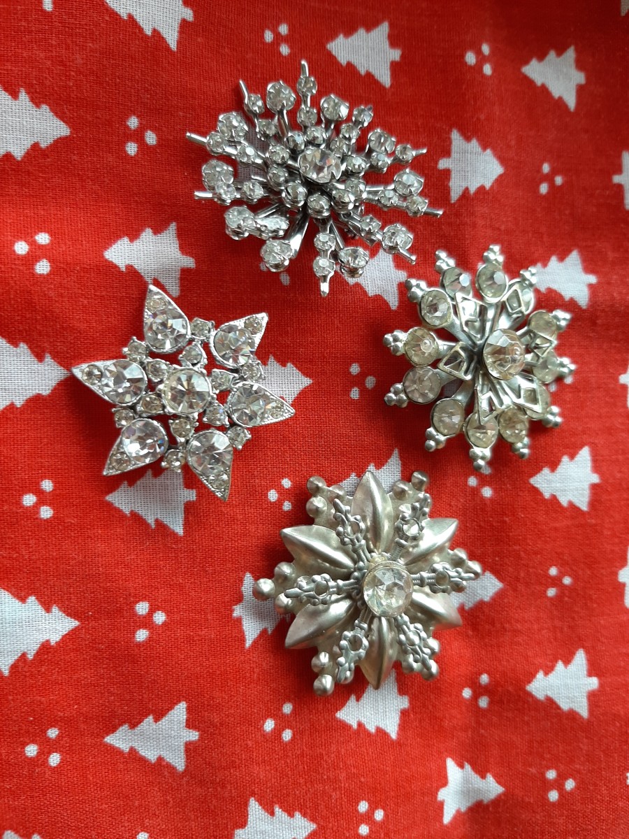 christmas jewelry pins