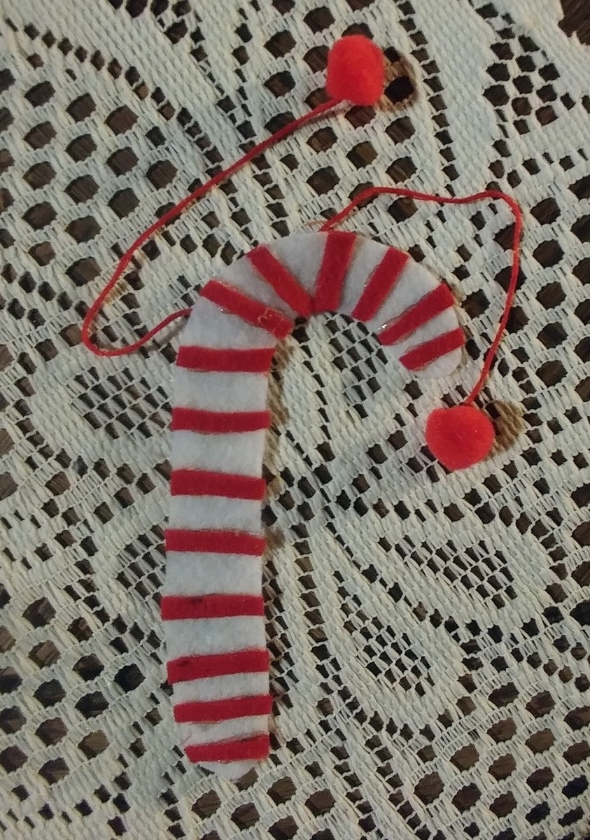 diy-candy-cane-bookmarks