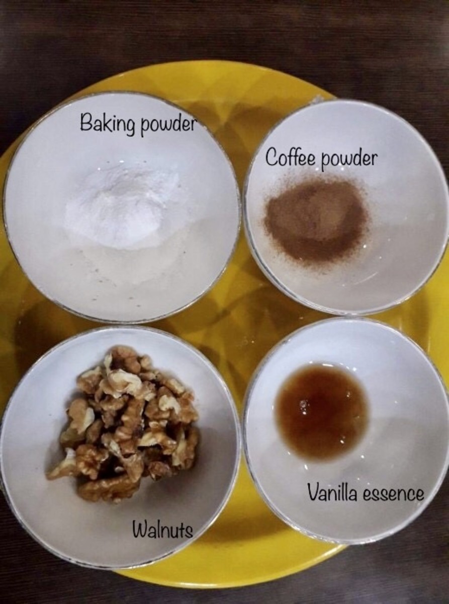 Ingredients: coffee powder, vanilla essence, walnuts, baking powder 