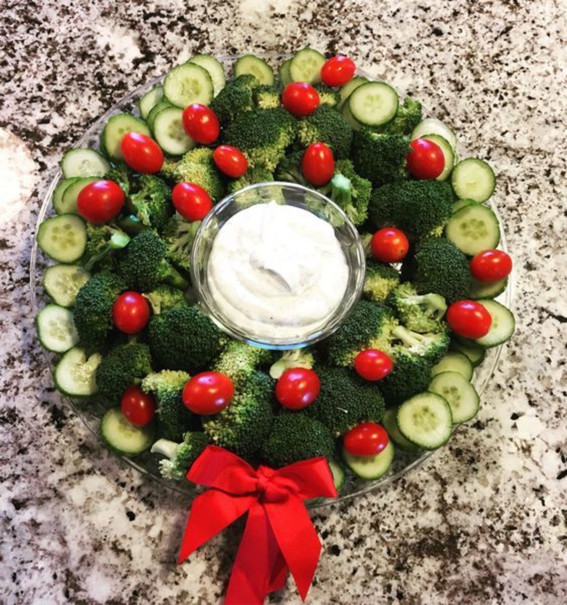 Wreath platter with vegetables