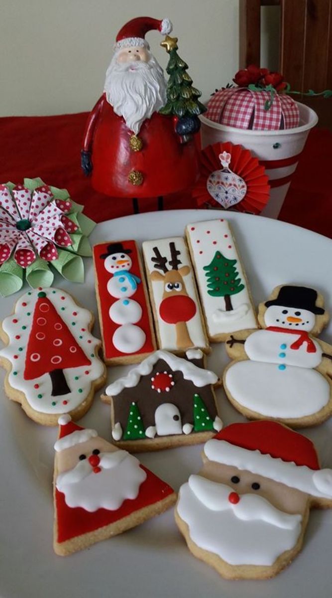 Festive Santa and more cookies 