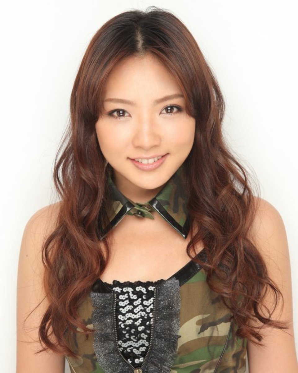 kayo-noro-japanese-pop-music-singer-fashion-model-and-variety-show-performer
