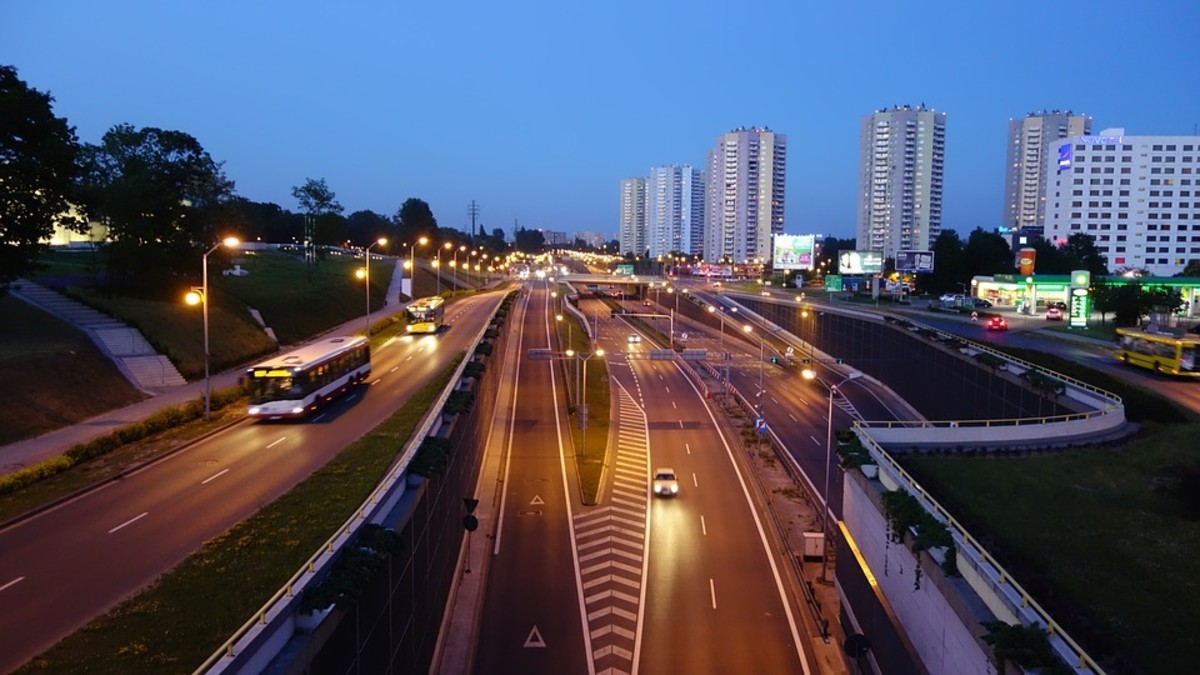 Non-Air-conditioned Shuttle Bus Services to Bengaluru Airport