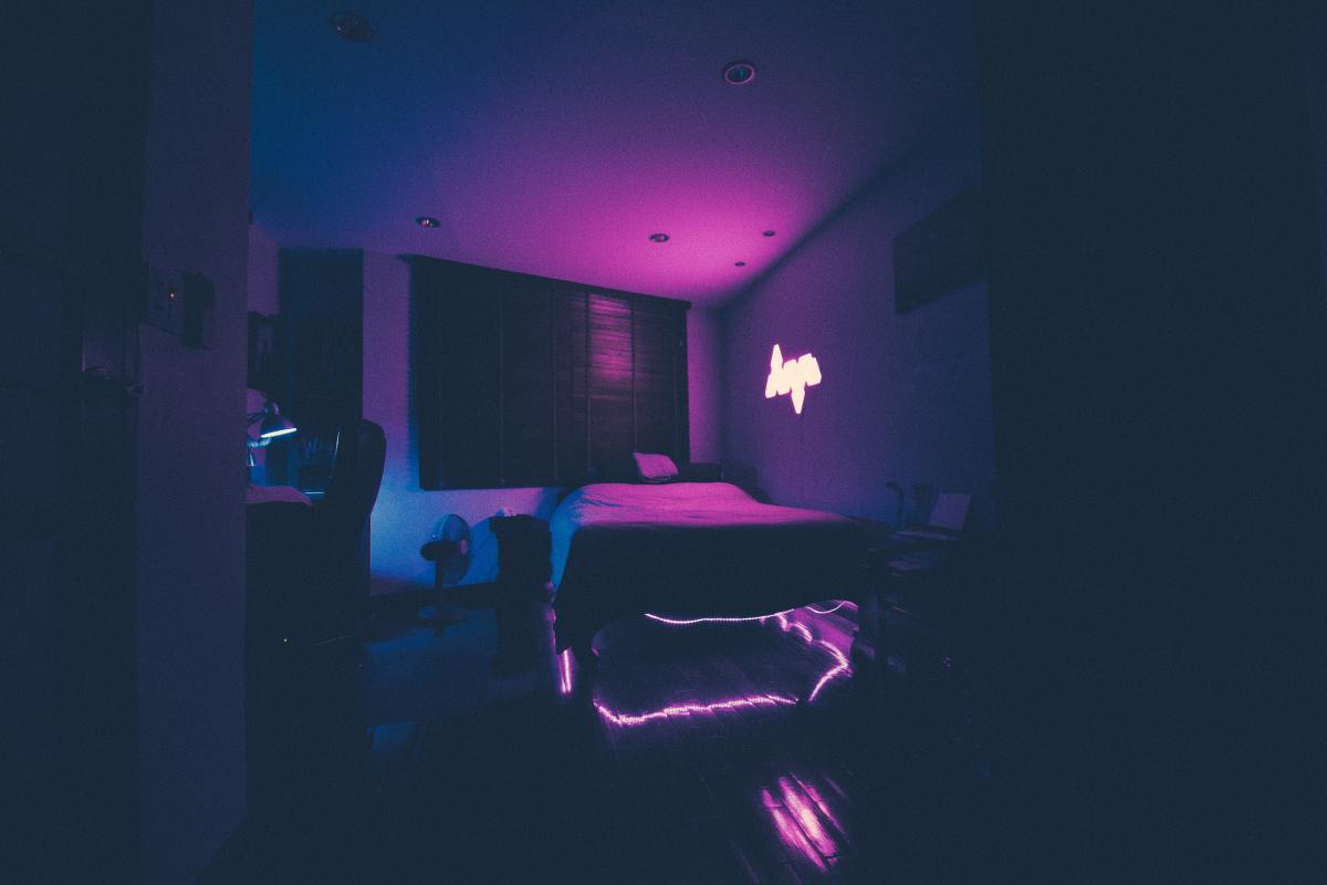 How to Create the Neon Bedroom Aesthetic: The Ultimate Guide