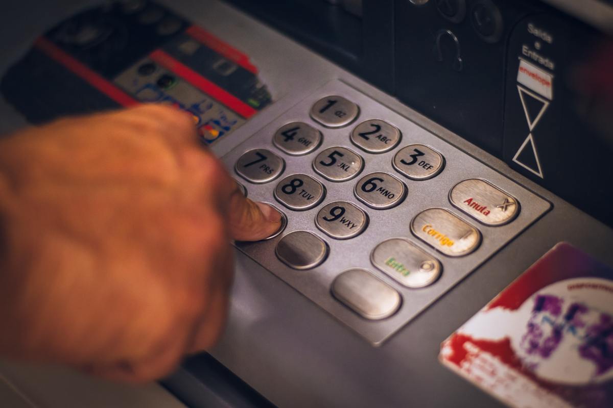 how-to-avoid-or-reduce-atm-fees