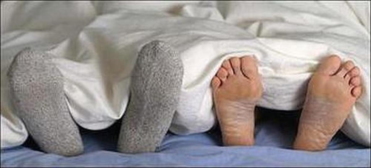 why-you-should-sleep-in-socks