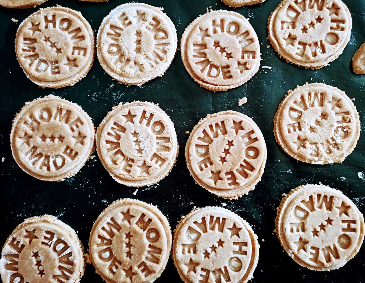 These delicious spice biscuits incorporate flour made from spent grain.