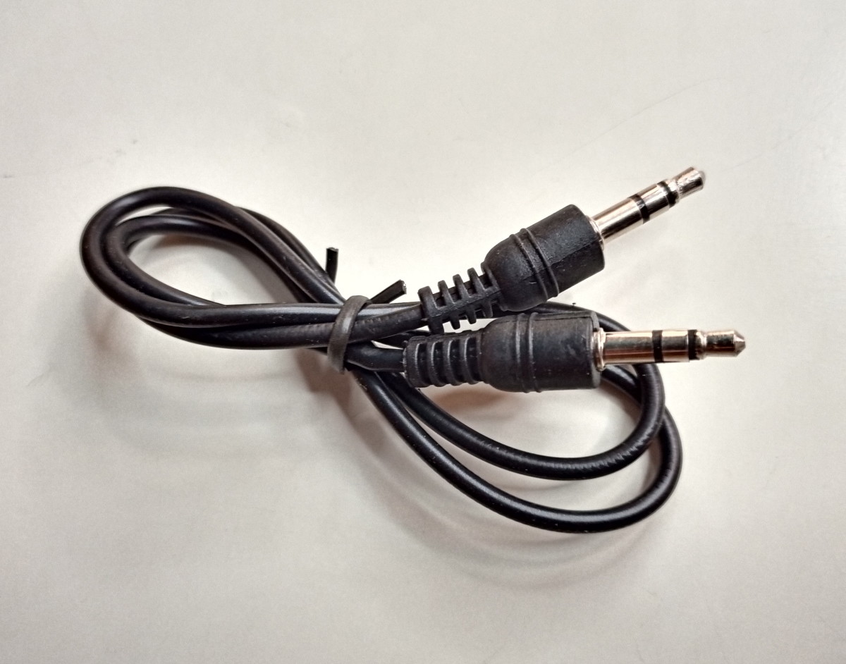 3.5mm auxiliary cable