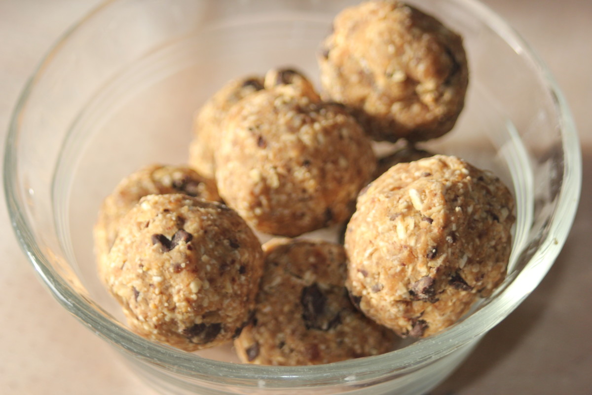 Start your day with peanut butter chocolate chip energy bites