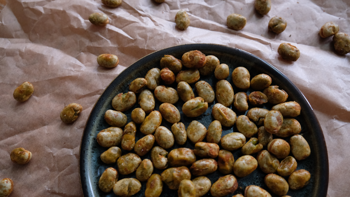 Roasted Broad Beans With Peri Peri Seasoning Snack Delishably
