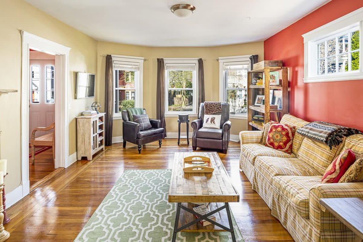 You need enough room in a Chinese Zodiac Horse living room to dance. Red and yellow are great colors to work with in this room. Opt for wood furniture over metal. A nice rug is good. The curtains shouldn't be too heavy. You want lots of windows.