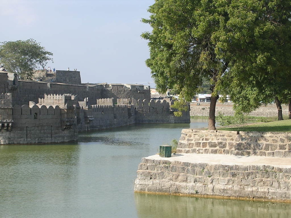 The iconic Vellore Fort is a must-see while in the area. 