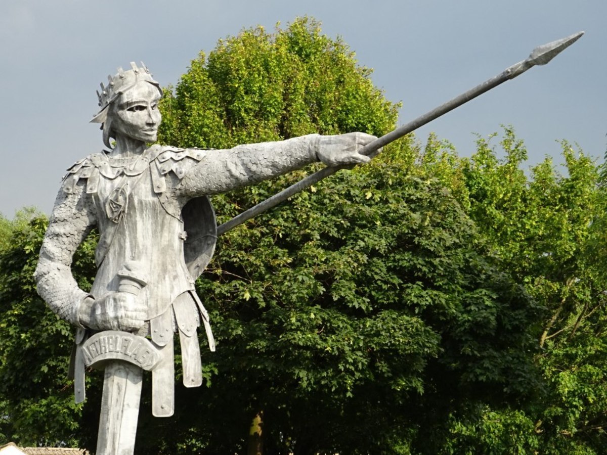 Sculpture of Aethelflaed, Lady of the Mercians