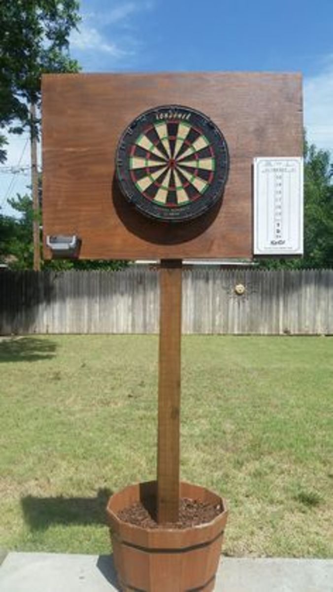 Outdoor dartboard