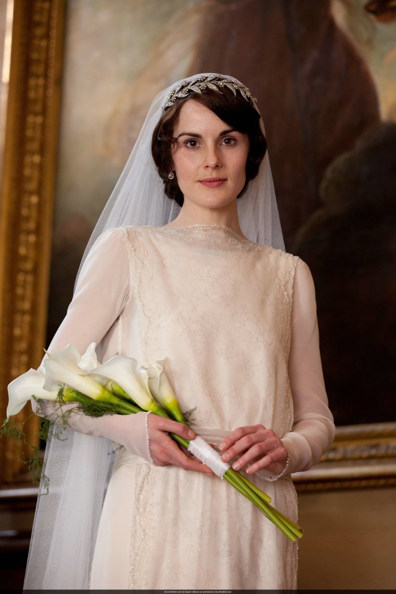 Costume designer, Caroline McCall, used silver-threaded lace in Mary's wedding dress so the fabric would glisten when she appeared at the top of the stairs