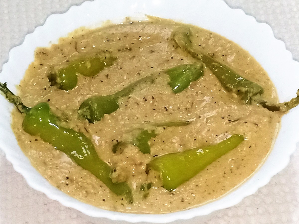 Hyderabadi Mirchi Ka Salan (Curried Chilli Peppers)