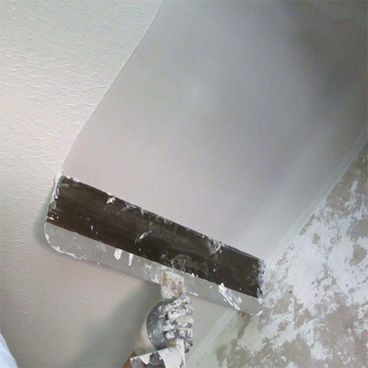 how-to-remove-a-popcorn-ceiling