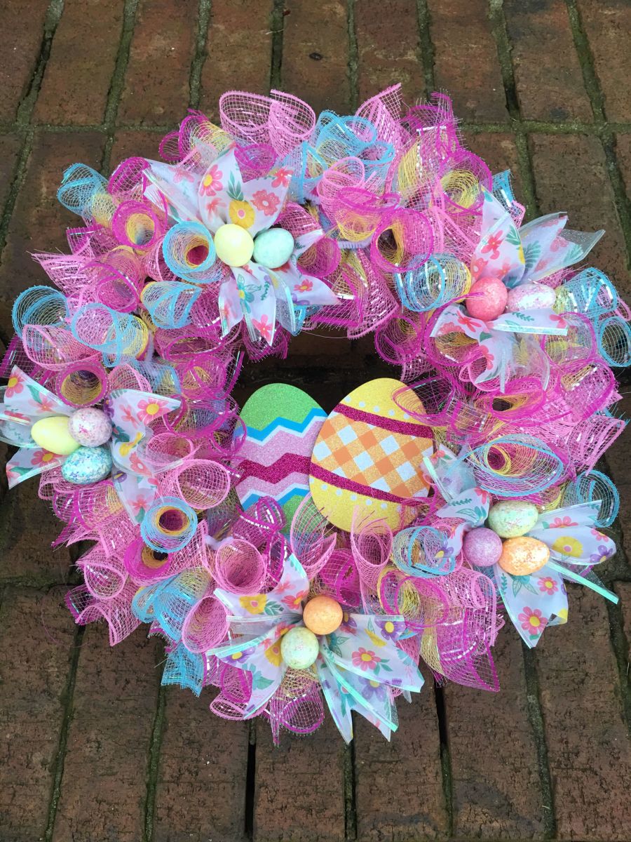 Easter wreath with deco mesh