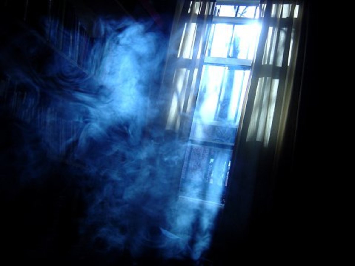 ghosts-of-the-past-the-haunted-apartment