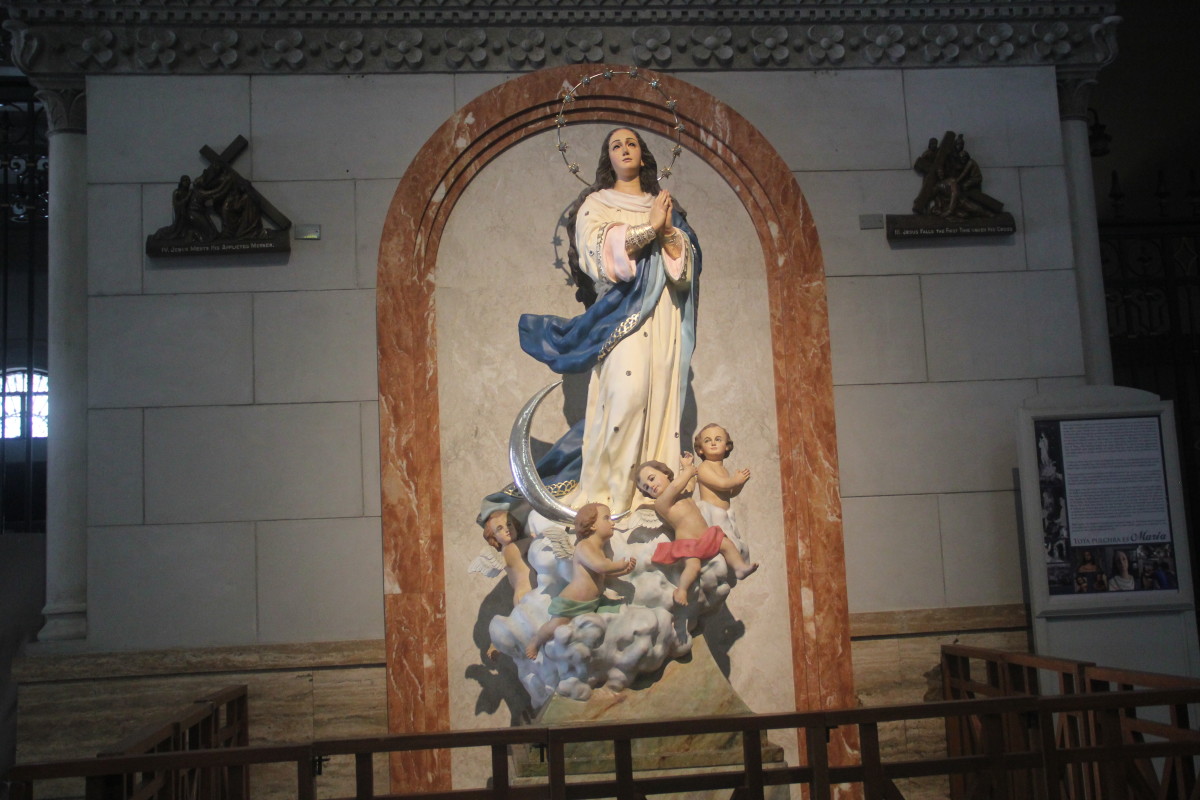 Image of Mary, The Immaculate Conception at the side of the Cathedral (Photo by the author)